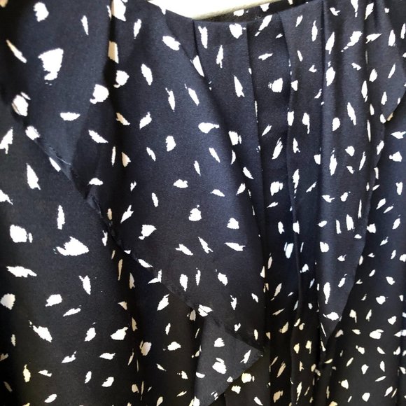 Ann Taylor LOFT Blouse, Black with 3/4 Sleeves, Pretty Pattern, Size Small - Picture 5 of 7